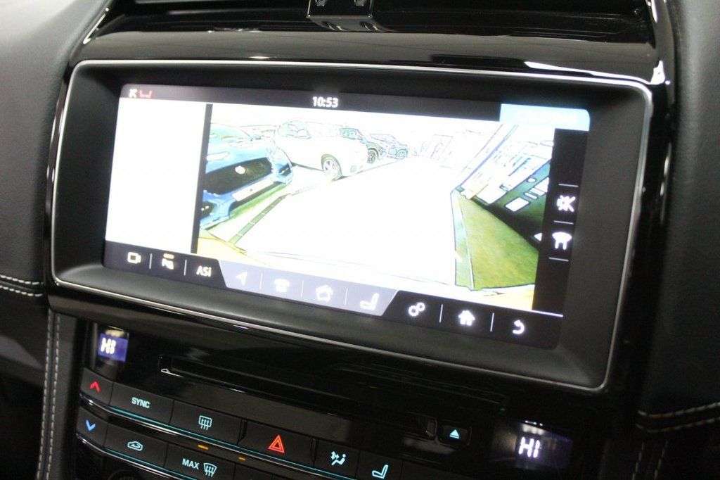 2018 JAGUAR F-PACE 2018 JAGUAR F-PACE