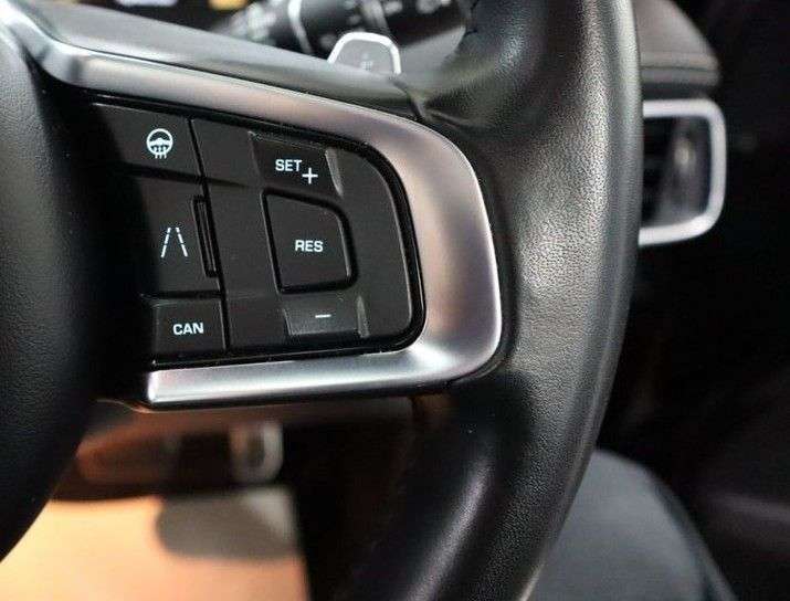 2018 JAGUAR F-PACE 2018 JAGUAR F-PACE