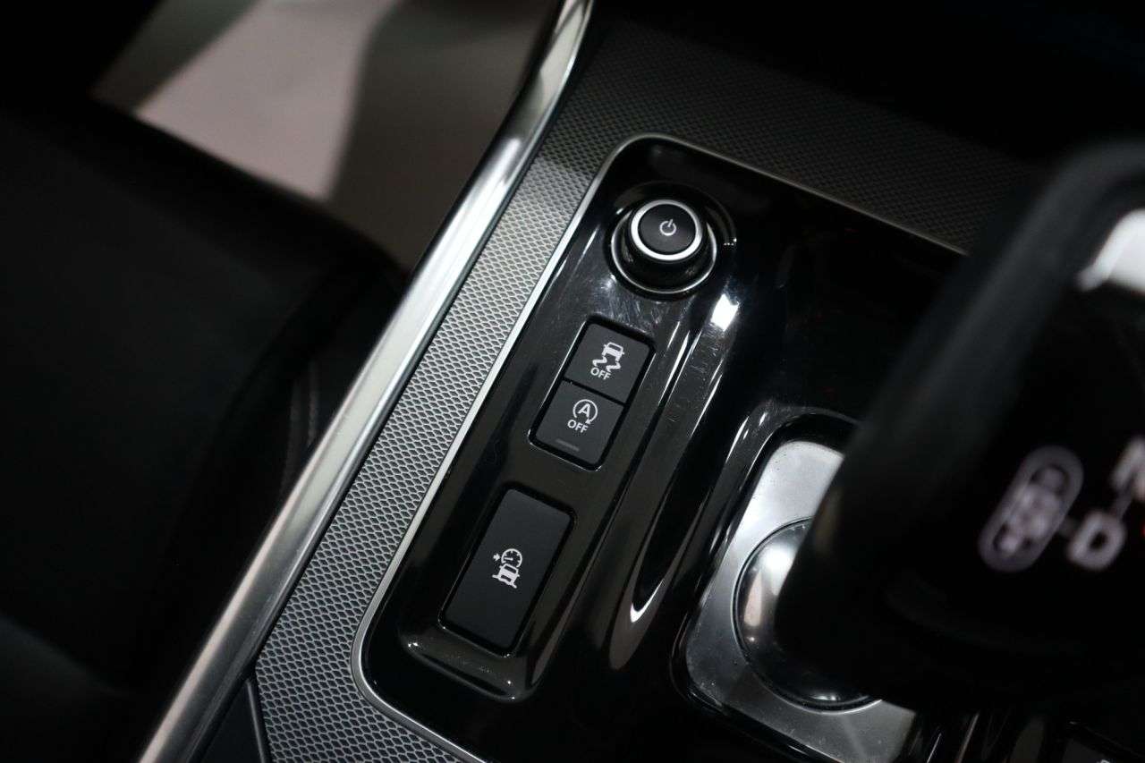 2020 JAGUAR XE 2020 JAGUAR XE