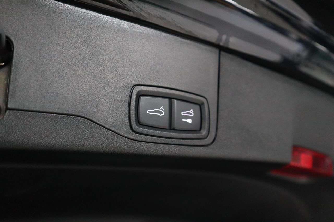 2023 PORSCHE TAYCAN 2023 PORSCHE TAYCAN