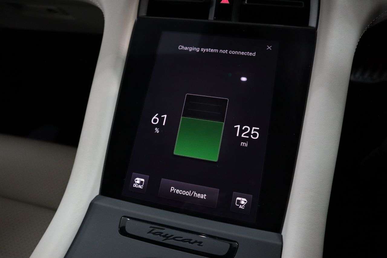 2023 PORSCHE TAYCAN 2023 PORSCHE TAYCAN