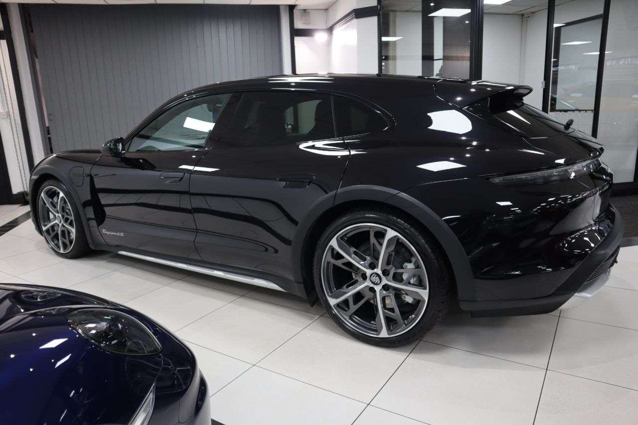 2023 PORSCHE TAYCAN 2023 PORSCHE TAYCAN