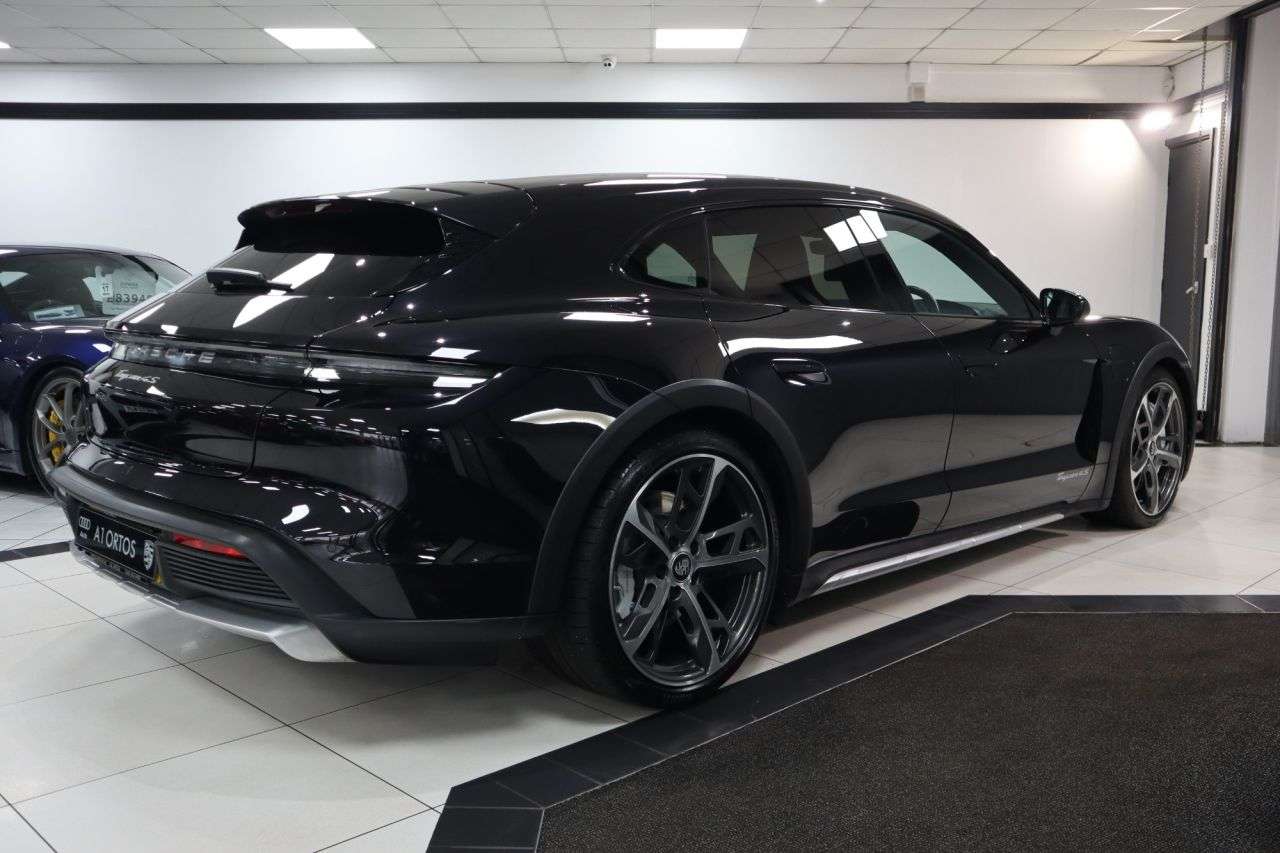 2023 PORSCHE TAYCAN 2023 PORSCHE TAYCAN