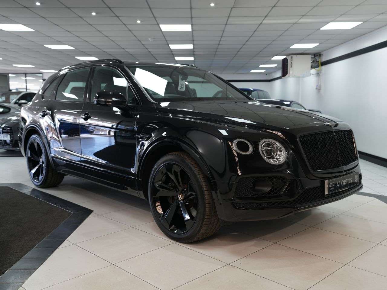 A 2019 BENTLEY BENTAYGA 4.0 V8 SUV 5dr Petrol Auto 4WD Euro 6 (s/s) (550 ps) BENTLEY MAIN DEALER HI A 2019 BENTLEY BENTAYGA 4.0 V8 SUV 5dr Petrol Auto 4WD Euro 6 (s/s) (550 ps) BENTLEY MAIN DEALER HI