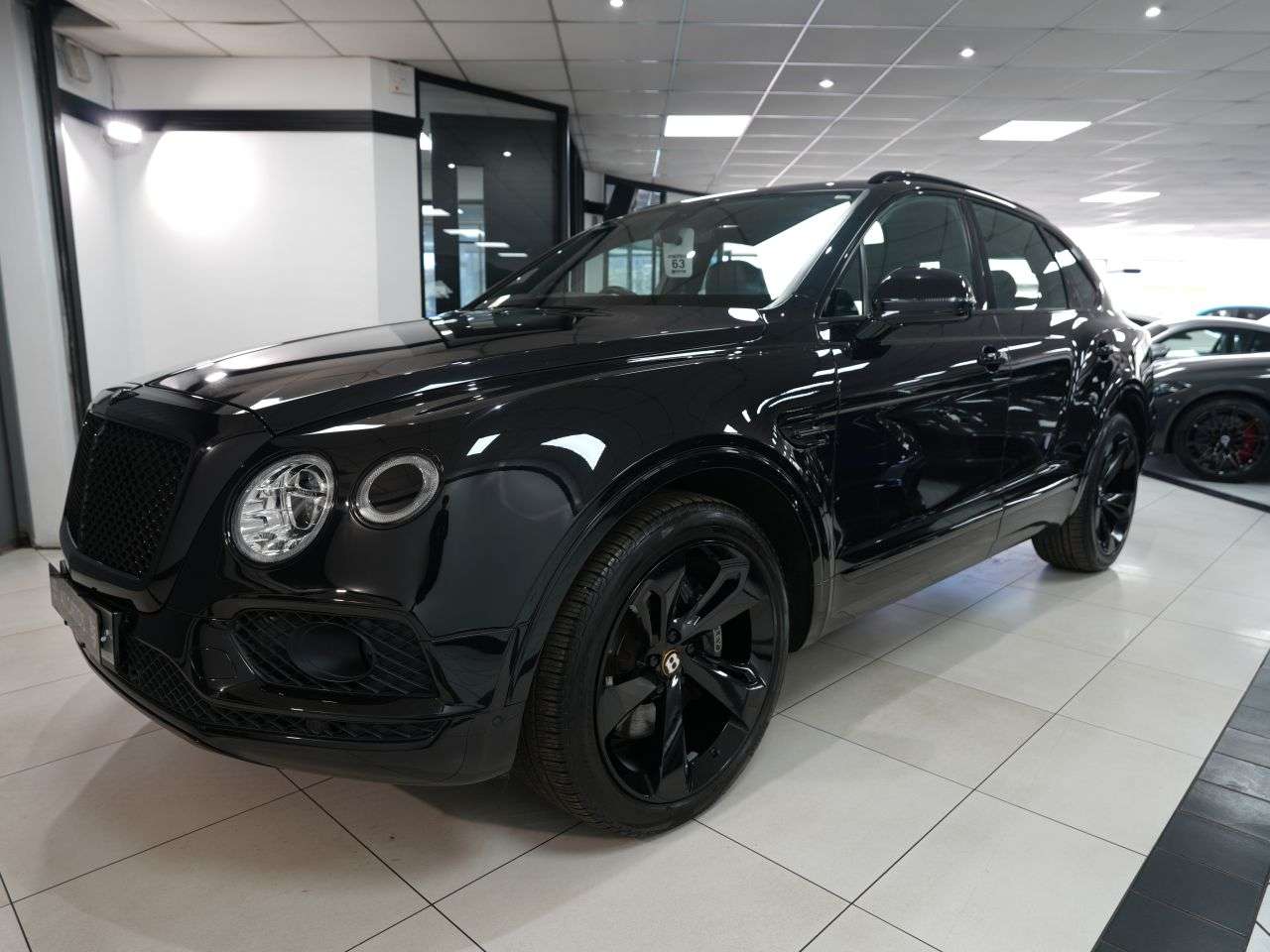 A 2019 BENTLEY BENTAYGA 4.0 V8 SUV 5dr Petrol Auto 4WD Euro 6 (s/s) (550 ps) BENTLEY MAIN DEALER HI A 2019 BENTLEY BENTAYGA 4.0 V8 SUV 5dr Petrol Auto 4WD Euro 6 (s/s) (550 ps) BENTLEY MAIN DEALER HI