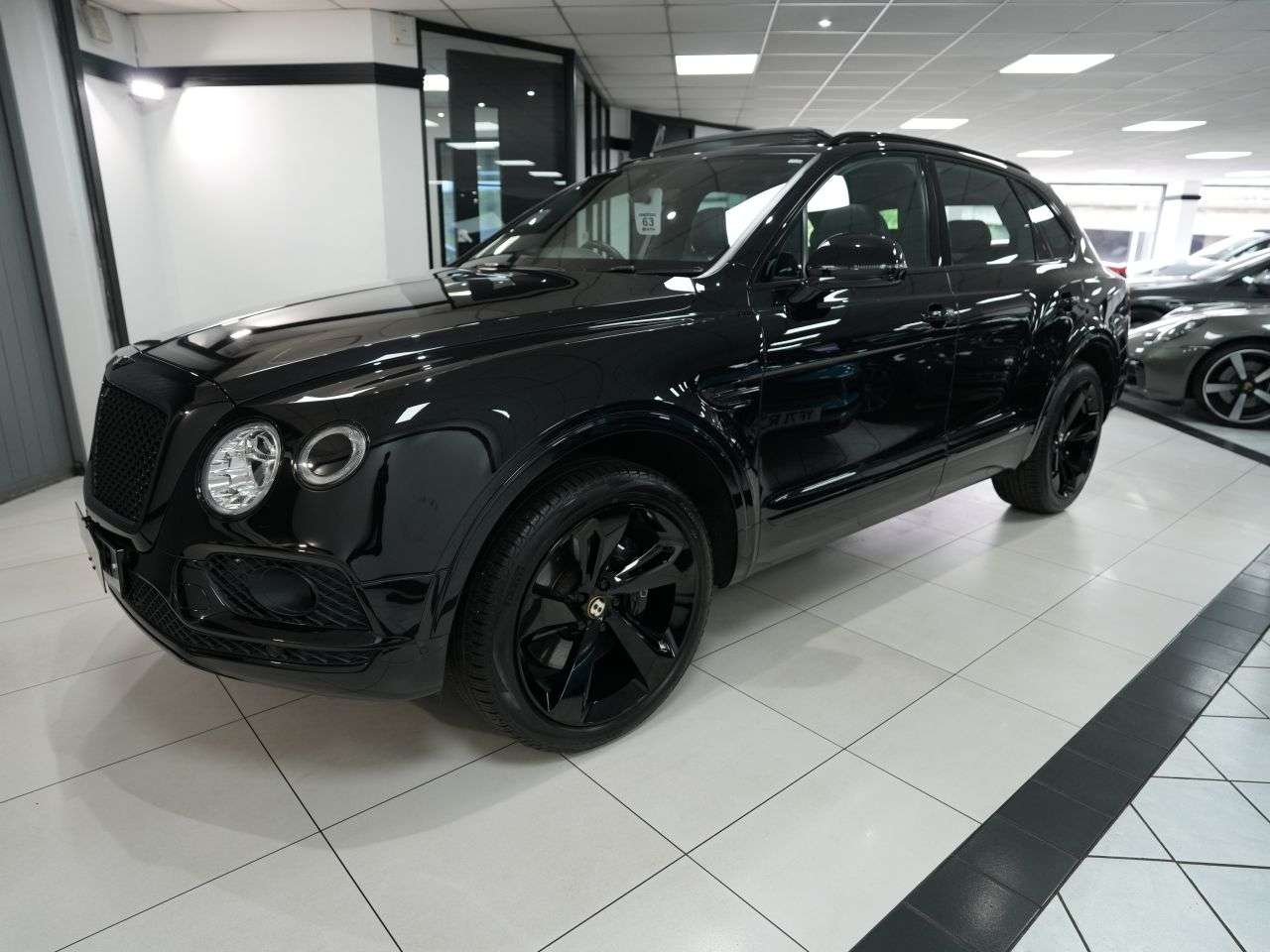 A 2019 BENTLEY BENTAYGA 4.0 V8 Centenary SUV 5dr Petrol Auto 4WD Euro 6 (s/s) (550 ps) BENTLEY MAIN A 2019 BENTLEY BENTAYGA 4.0 V8 Centenary SUV 5dr Petrol Auto 4WD Euro 6 (s/s) (550 ps) BENTLEY MAIN