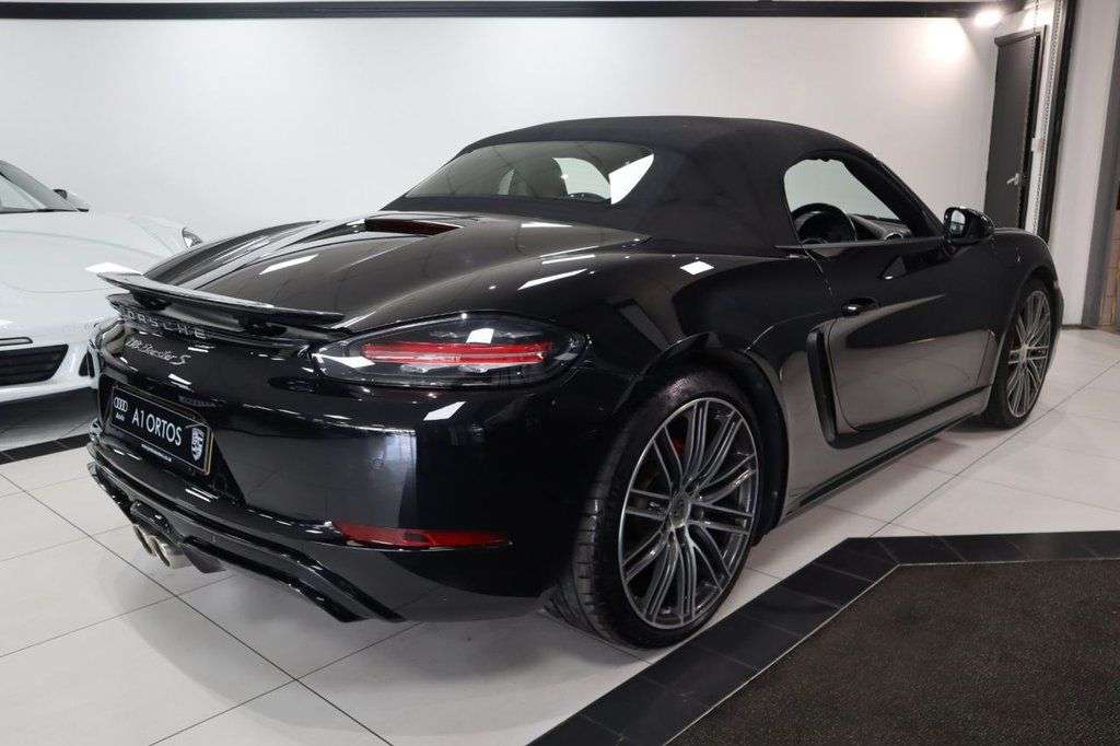 null PORSCHE 718 BOXSTER null PORSCHE 718 BOXSTER