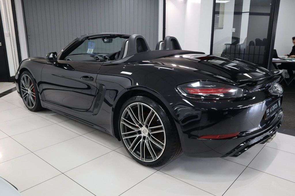 null PORSCHE 718 BOXSTER null PORSCHE 718 BOXSTER