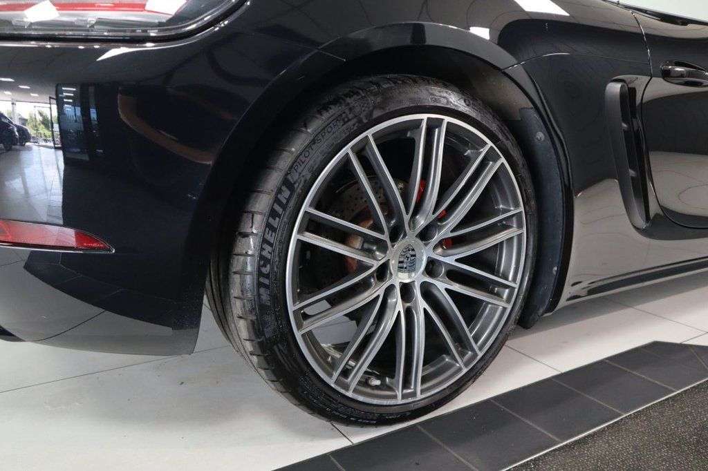 null PORSCHE 718 BOXSTER null PORSCHE 718 BOXSTER