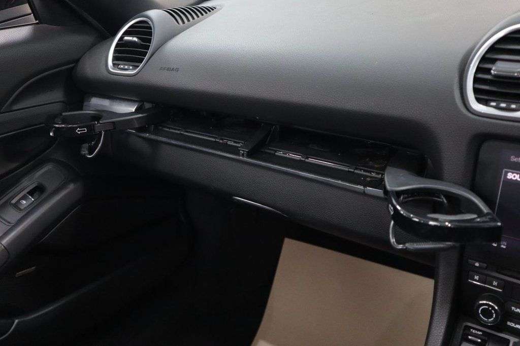 null PORSCHE 718 BOXSTER null PORSCHE 718 BOXSTER