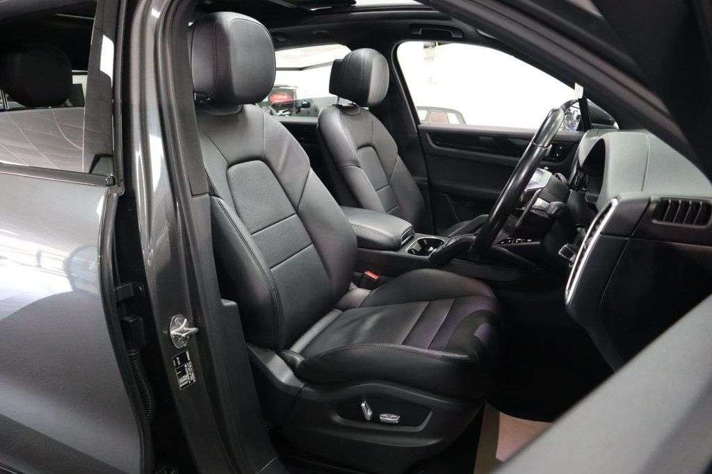 null PORSCHE CAYENNE null PORSCHE CAYENNE