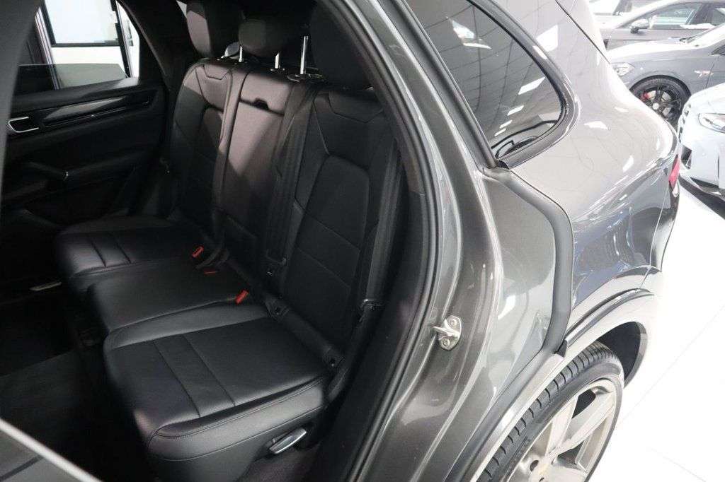 null PORSCHE CAYENNE null PORSCHE CAYENNE