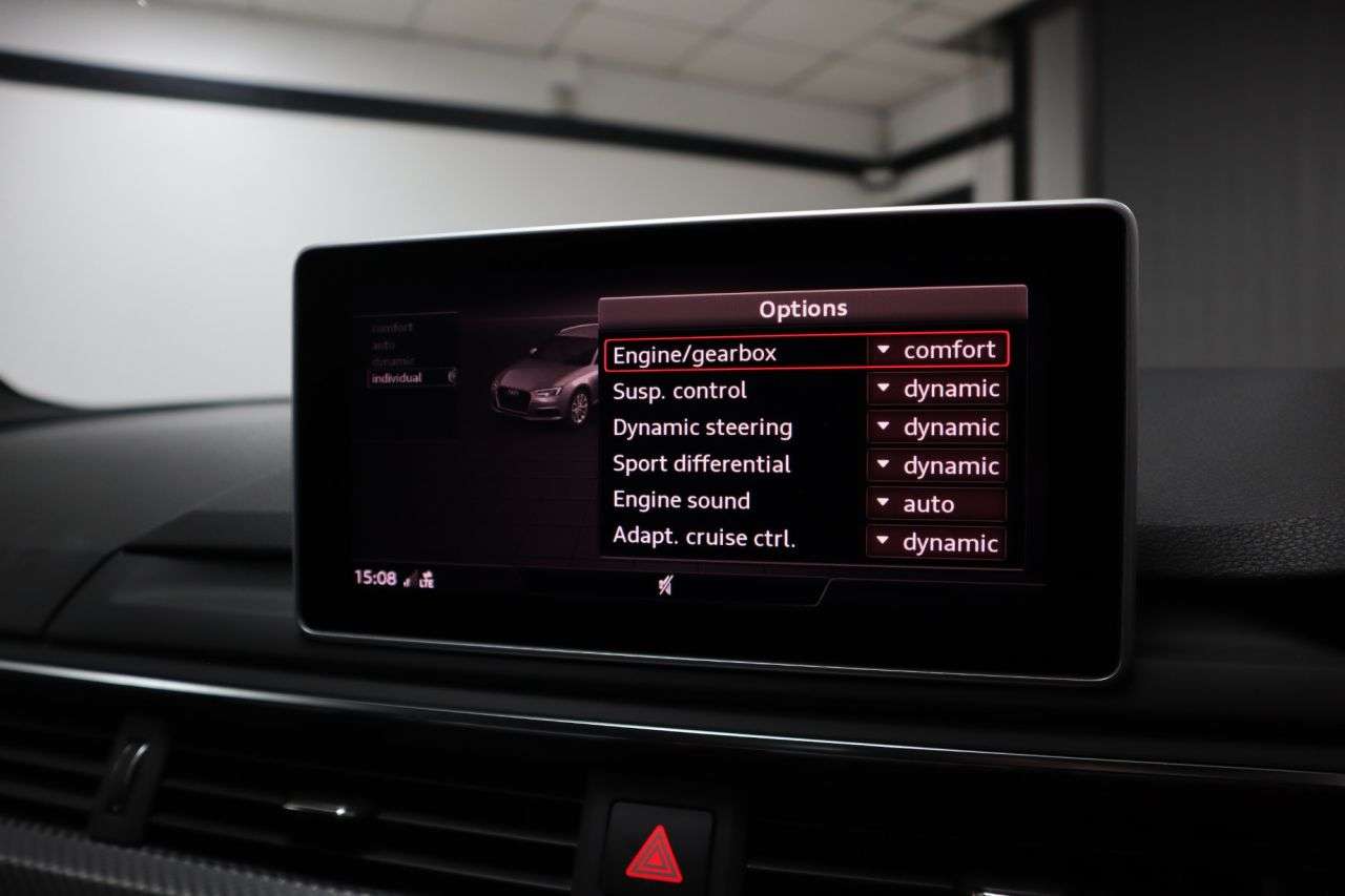 2018 AUDI RS4 AVANT 2018 AUDI RS4 AVANT