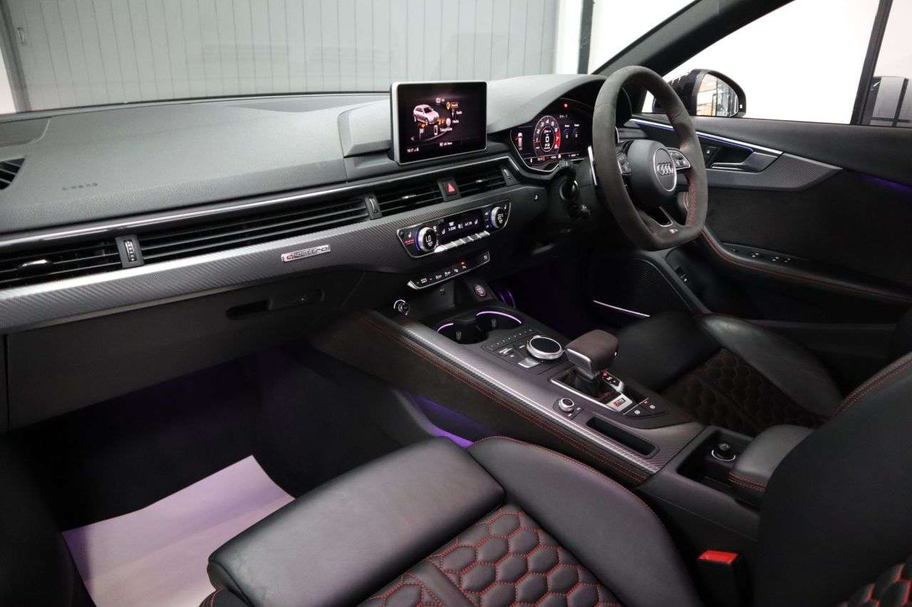 2018 AUDI RS4 AVANT 2018 AUDI RS4 AVANT