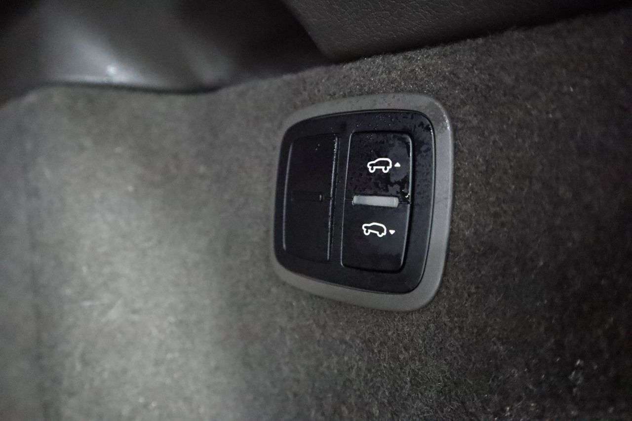 2019 PORSCHE MACAN 2019 PORSCHE MACAN