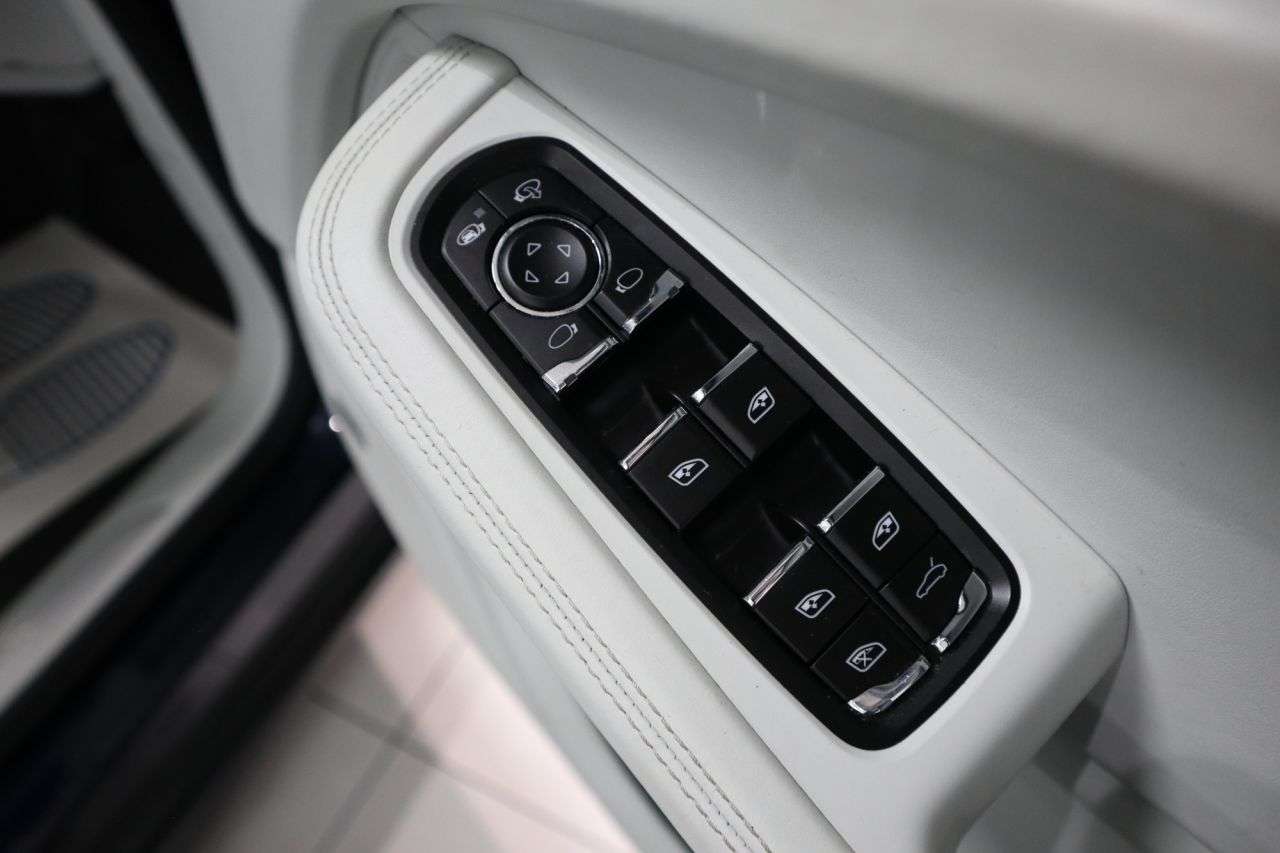 2019 PORSCHE MACAN 2019 PORSCHE MACAN