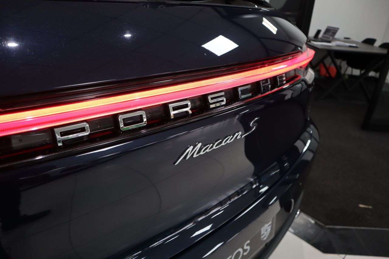 2019 PORSCHE MACAN 2019 PORSCHE MACAN