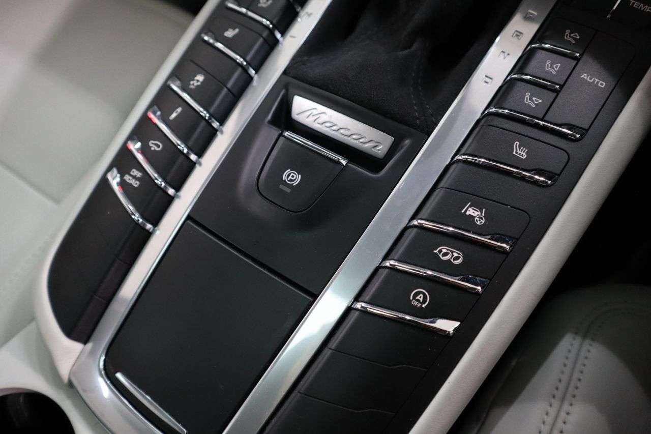 2019 PORSCHE MACAN 2019 PORSCHE MACAN