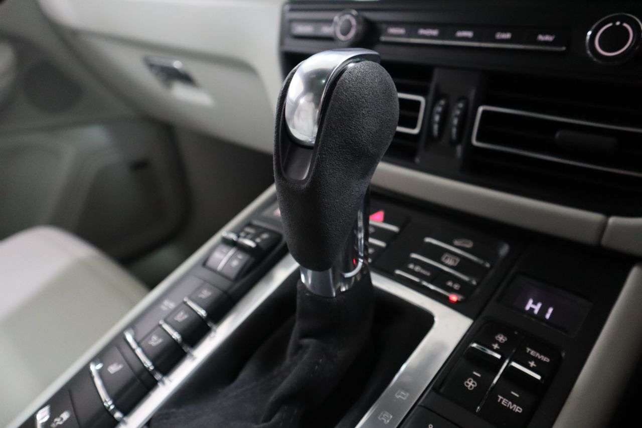 2019 PORSCHE MACAN 2019 PORSCHE MACAN