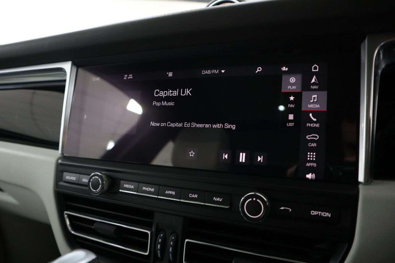 2019 PORSCHE MACAN 2019 PORSCHE MACAN