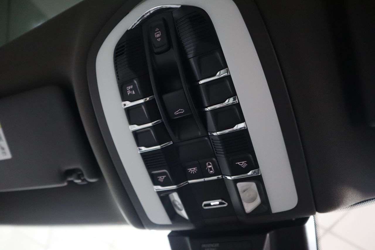 2019 PORSCHE MACAN 2019 PORSCHE MACAN