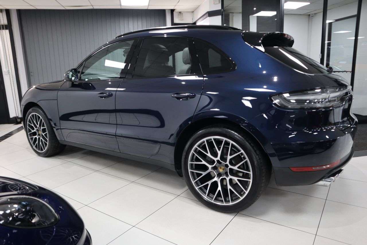 2019 PORSCHE MACAN 2019 PORSCHE MACAN