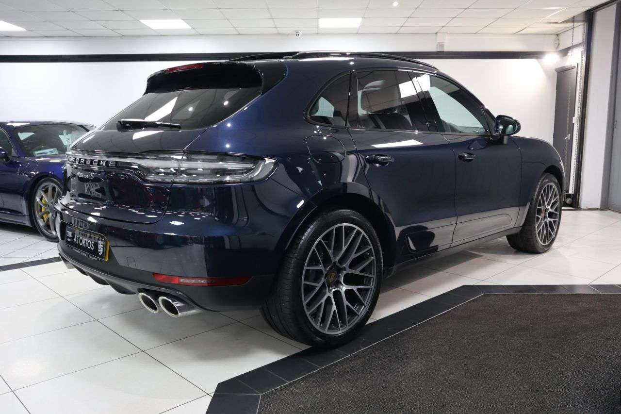 2019 PORSCHE MACAN 2019 PORSCHE MACAN