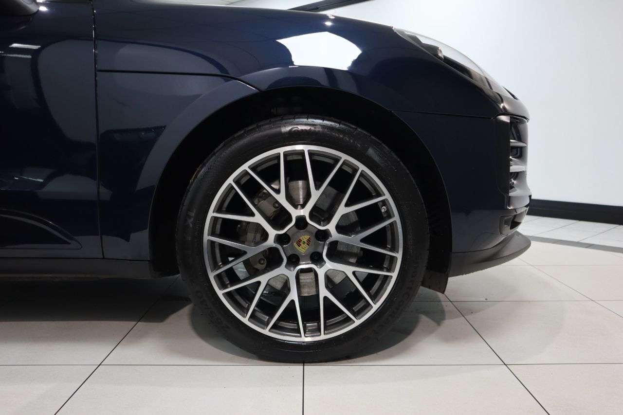 2019 PORSCHE MACAN 2019 PORSCHE MACAN