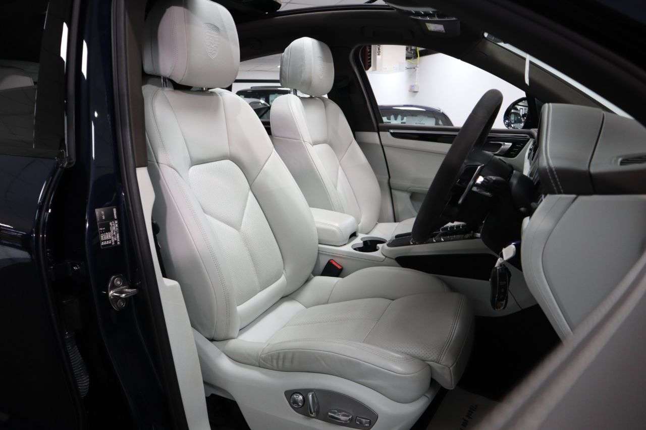 2019 PORSCHE MACAN 2019 PORSCHE MACAN