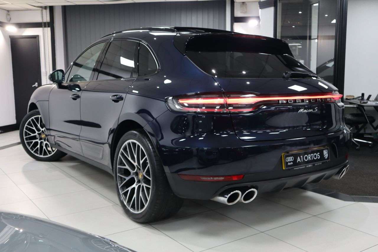 2019 PORSCHE MACAN 2019 PORSCHE MACAN