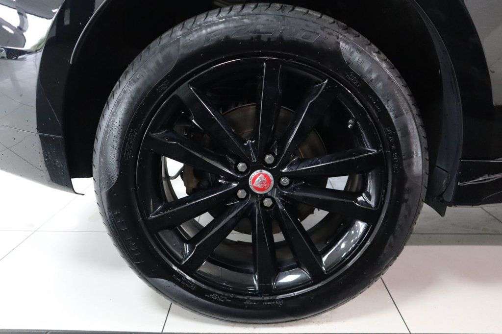 2019 JAGUAR F-PACE 2019 JAGUAR F-PACE