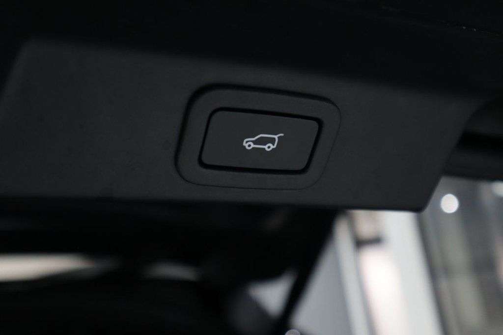 2019 JAGUAR F-PACE 2019 JAGUAR F-PACE