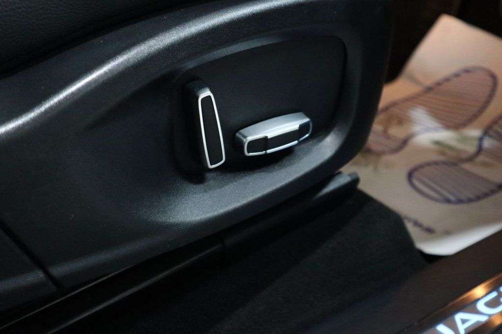 2019 JAGUAR F-PACE 2019 JAGUAR F-PACE