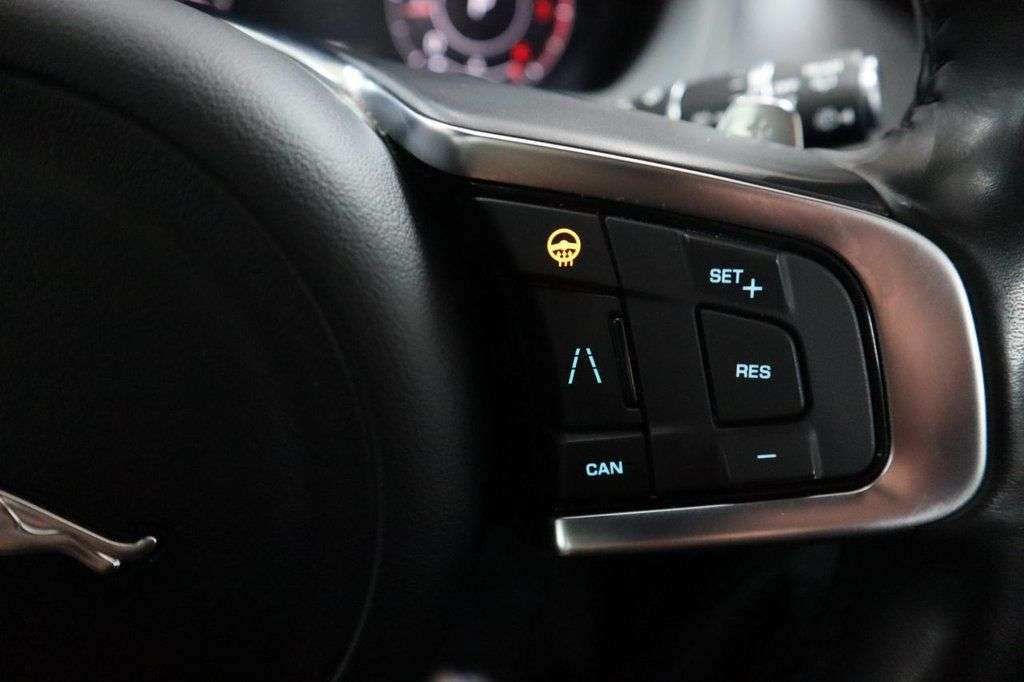 2019 JAGUAR F-PACE 2019 JAGUAR F-PACE