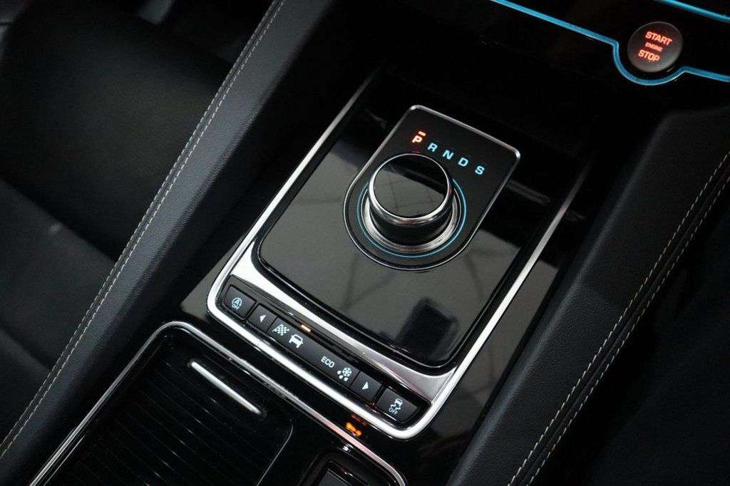 2019 JAGUAR F-PACE 2019 JAGUAR F-PACE