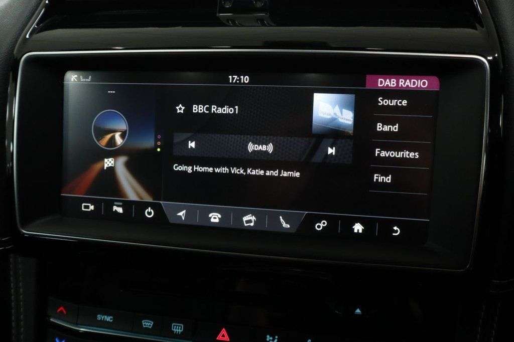 2019 JAGUAR F-PACE 2019 JAGUAR F-PACE