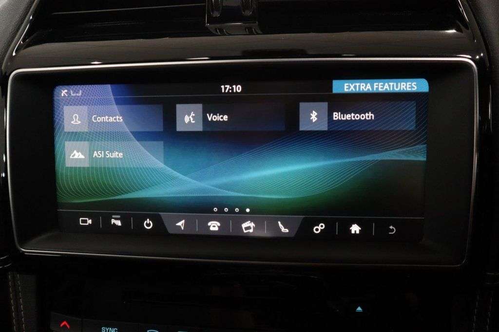 2019 JAGUAR F-PACE 2019 JAGUAR F-PACE