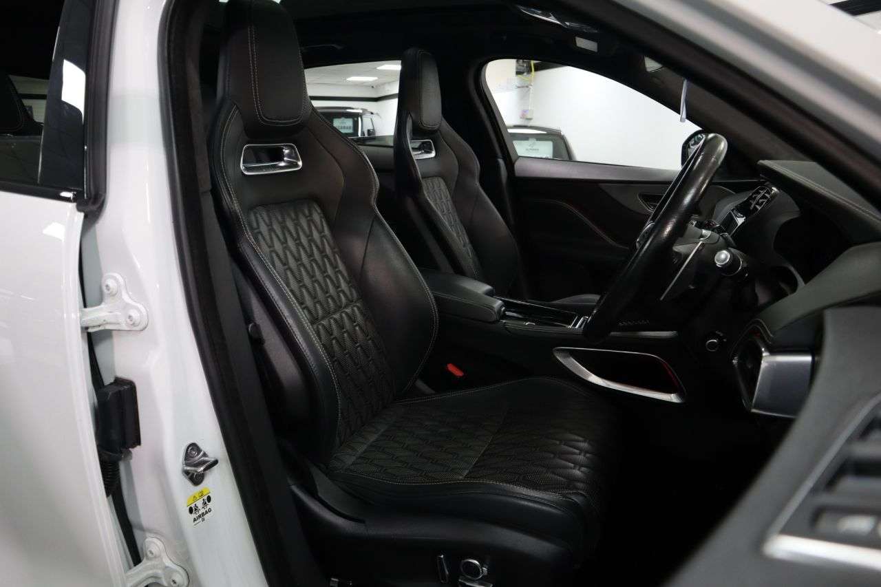 2021 JAGUAR F-PACE 2021 JAGUAR F-PACE