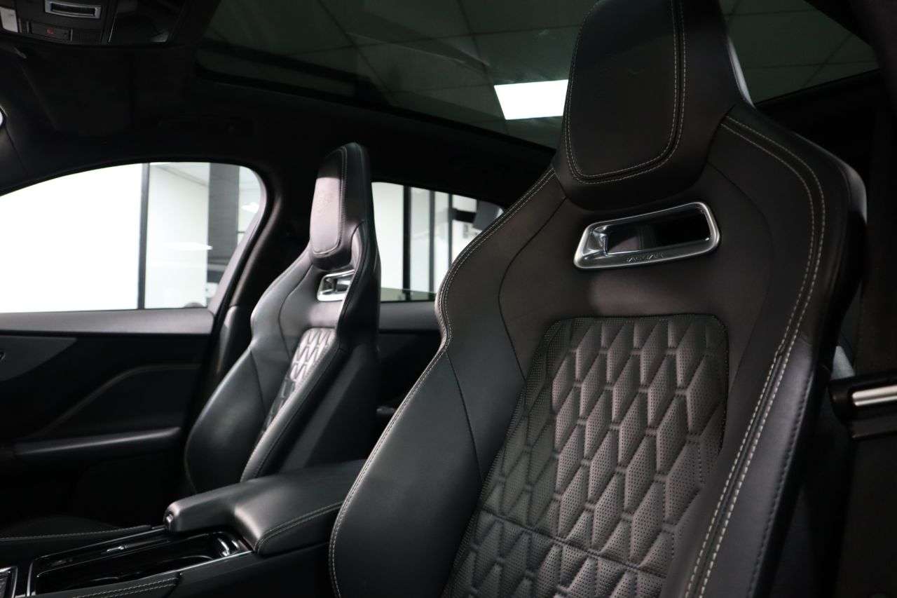 2021 JAGUAR F-PACE 2021 JAGUAR F-PACE