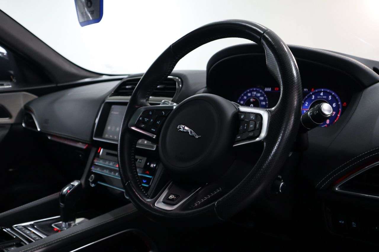 2021 JAGUAR F-PACE 2021 JAGUAR F-PACE