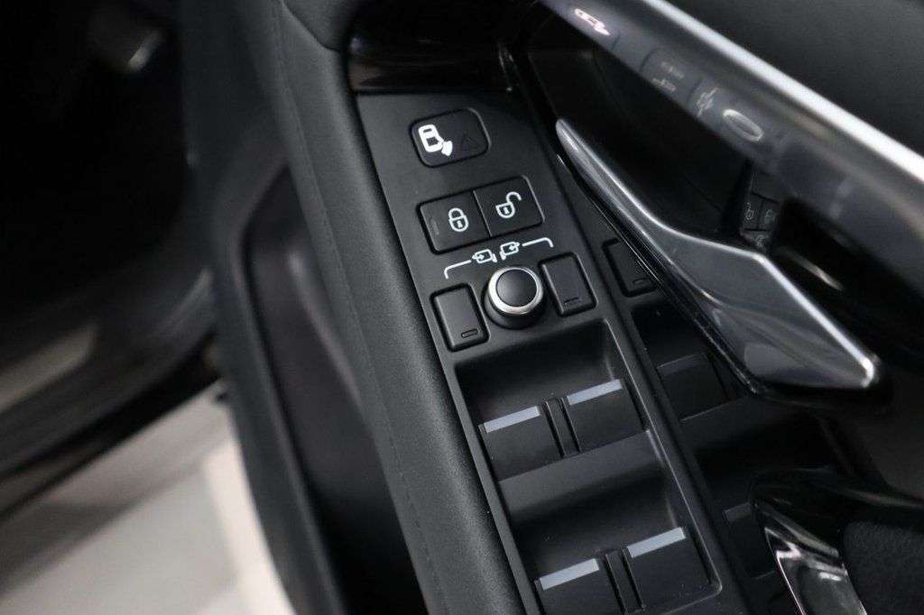 2020 LAND ROVER RANGE ROVER EVOQUE 2020 LAND ROVER RANGE ROVER EVOQUE