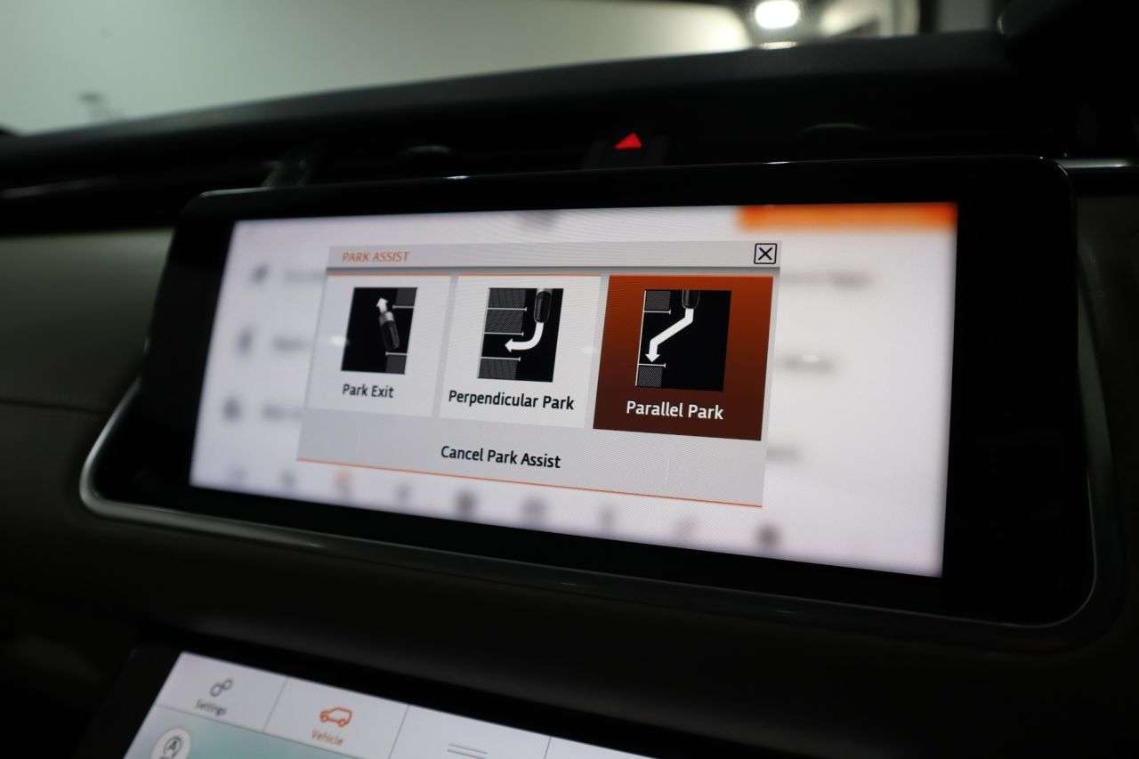 2018 LAND ROVER RANGE ROVER VELAR 2018 LAND ROVER RANGE ROVER VELAR