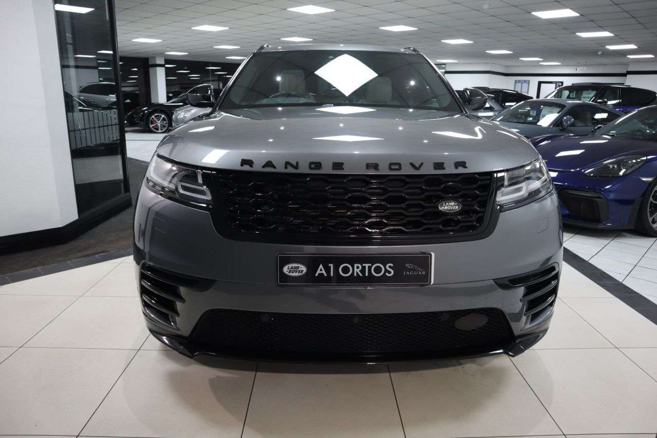 A 2018 LAND ROVER RANGE ROVER VELAR 2.0 D240 R-Dynamic HSE SUV 5dr Diesel Auto 4WD Euro 6 (s/s) (240 ps) AMAZIN A 2018 LAND ROVER RANGE ROVER VELAR 2.0 D240 R-Dynamic HSE SUV 5dr Diesel Auto 4WD Euro 6 (s/s) (240 ps) AMAZIN