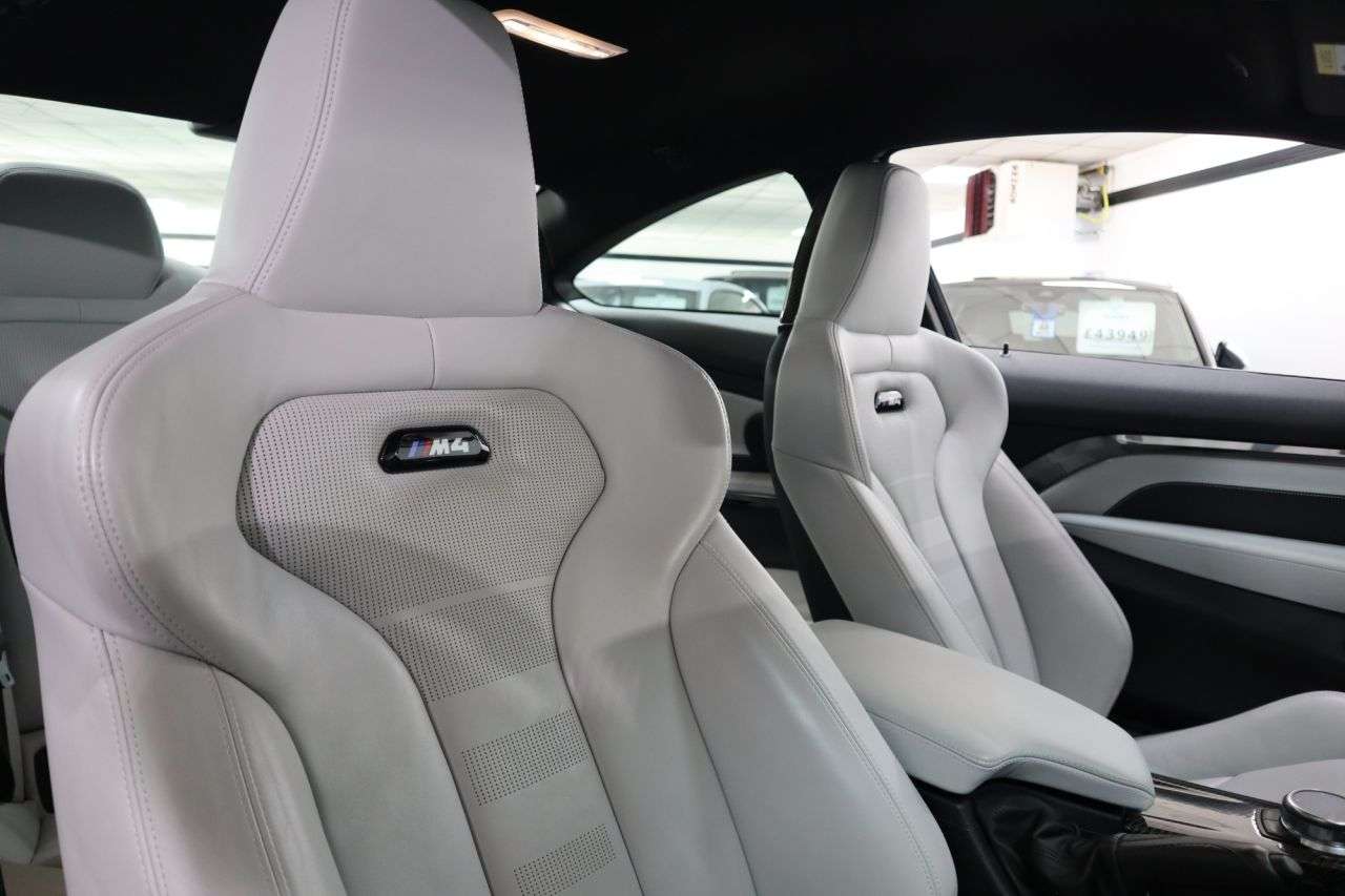 2018 BMW M4 2018 BMW M4