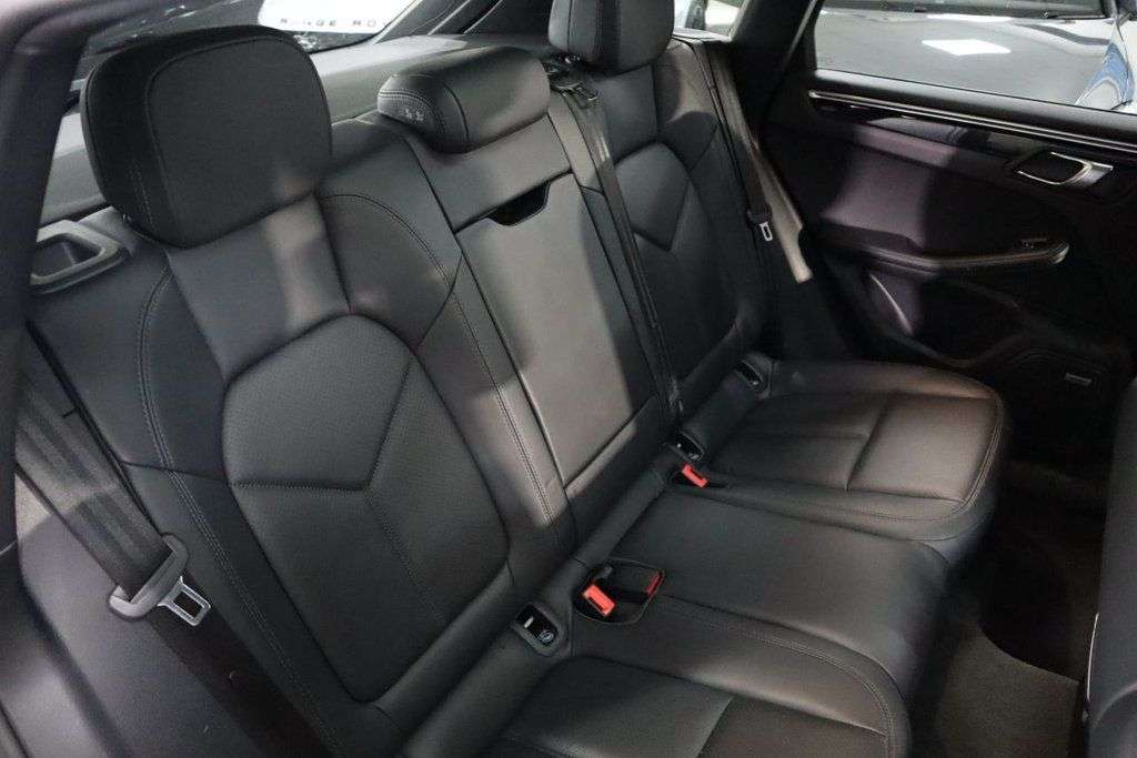 2021 PORSCHE MACAN 2021 PORSCHE MACAN