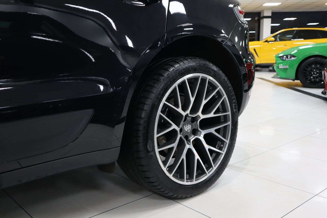 2021 PORSCHE MACAN 2021 PORSCHE MACAN