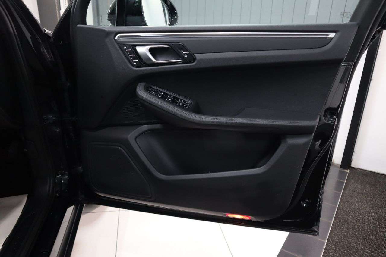 2021 PORSCHE MACAN 2021 PORSCHE MACAN