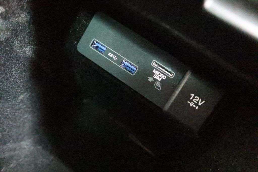 2019 LAND ROVER RANGE ROVER EVOQUE 2019 LAND ROVER RANGE ROVER EVOQUE