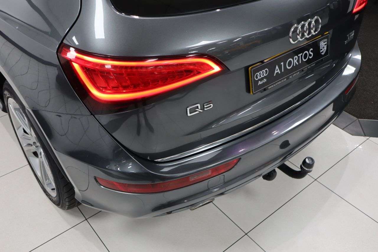 2015 AUDI Q5 2015 AUDI Q5