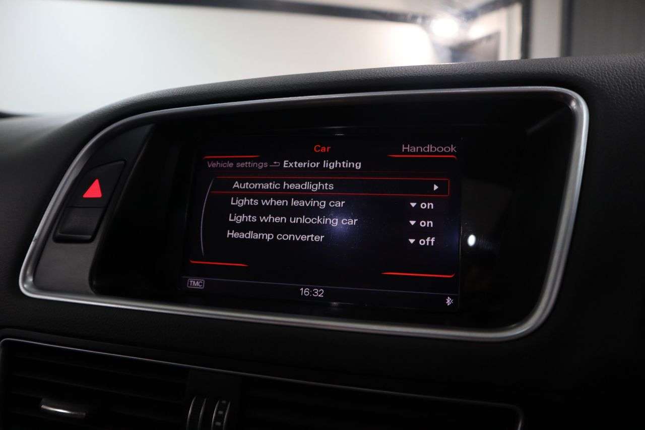 2015 AUDI Q5 2015 AUDI Q5